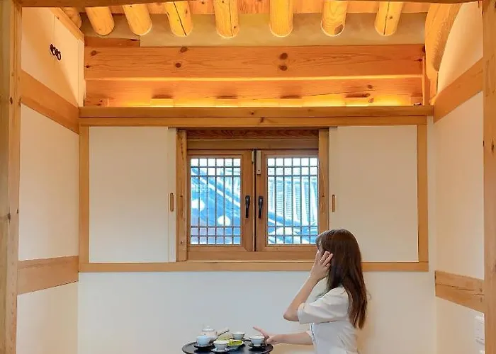 Chaehyodang Hanok *