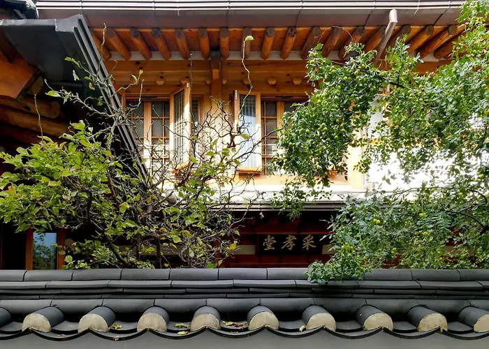 Chaehyodang Hanok *