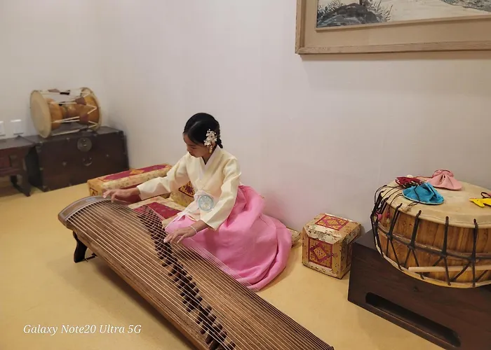 Chaehyodang Hanok