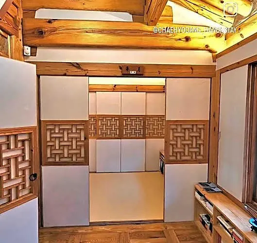 Chaehyodang Hanok 롯지